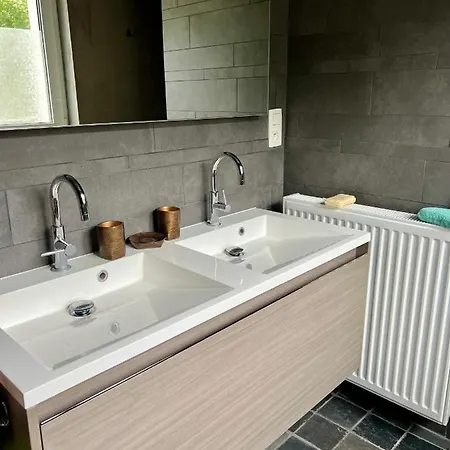 Capstay La Louvière