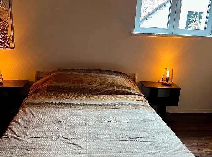 Capstay * La Louvière